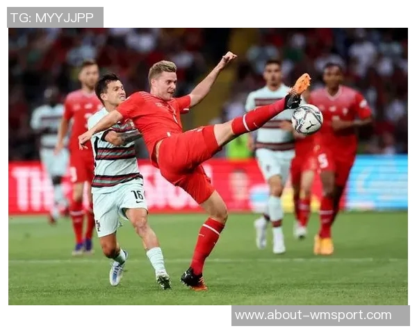 罗马与佛罗伦萨球迷在高速公路上发生激烈冲突警方介入调查事件真相 罗马与佛罗伦萨球迷在高速公路上发生激烈冲突警方介入调查事件真相