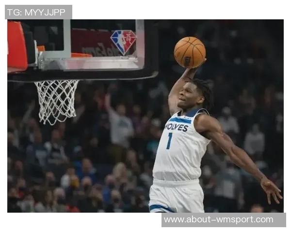 小里弗斯称赞爱德华兹本赛季表现被低估强调其始终保持高水平竞技状态 小里弗斯称赞爱德华兹本赛季表现被低估强调其始终保持高水平竞技状态