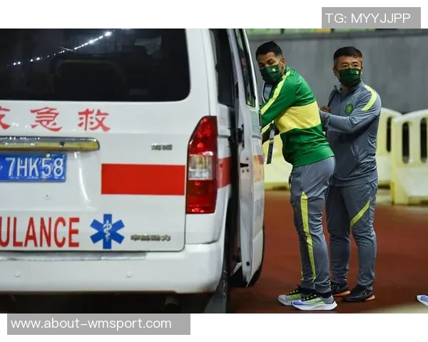 阿夫迪亚下背部冰敷表示伤情不重只要能走路就会参加比赛 阿夫迪亚下背部冰敷表示伤情不重只要能走路就会参加比赛